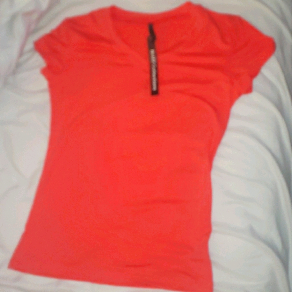SOFT TSHIRT NWT Size SM